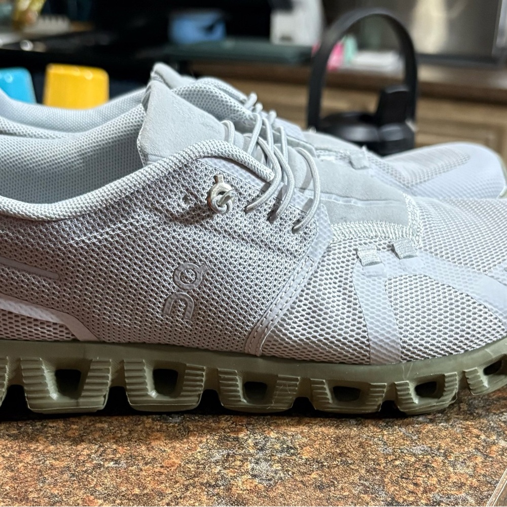 On Running Men's Gray Running Shoes